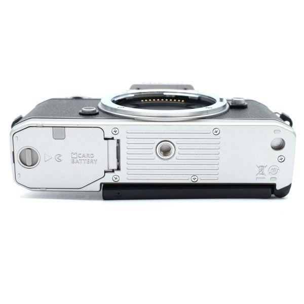 ショット数1285!■ほぼ新品■ NikonZfc シルバー