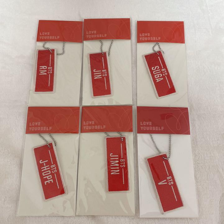 BTS LOVE YOUR SELF LYS 缶バッジ アクリルキーホルダー