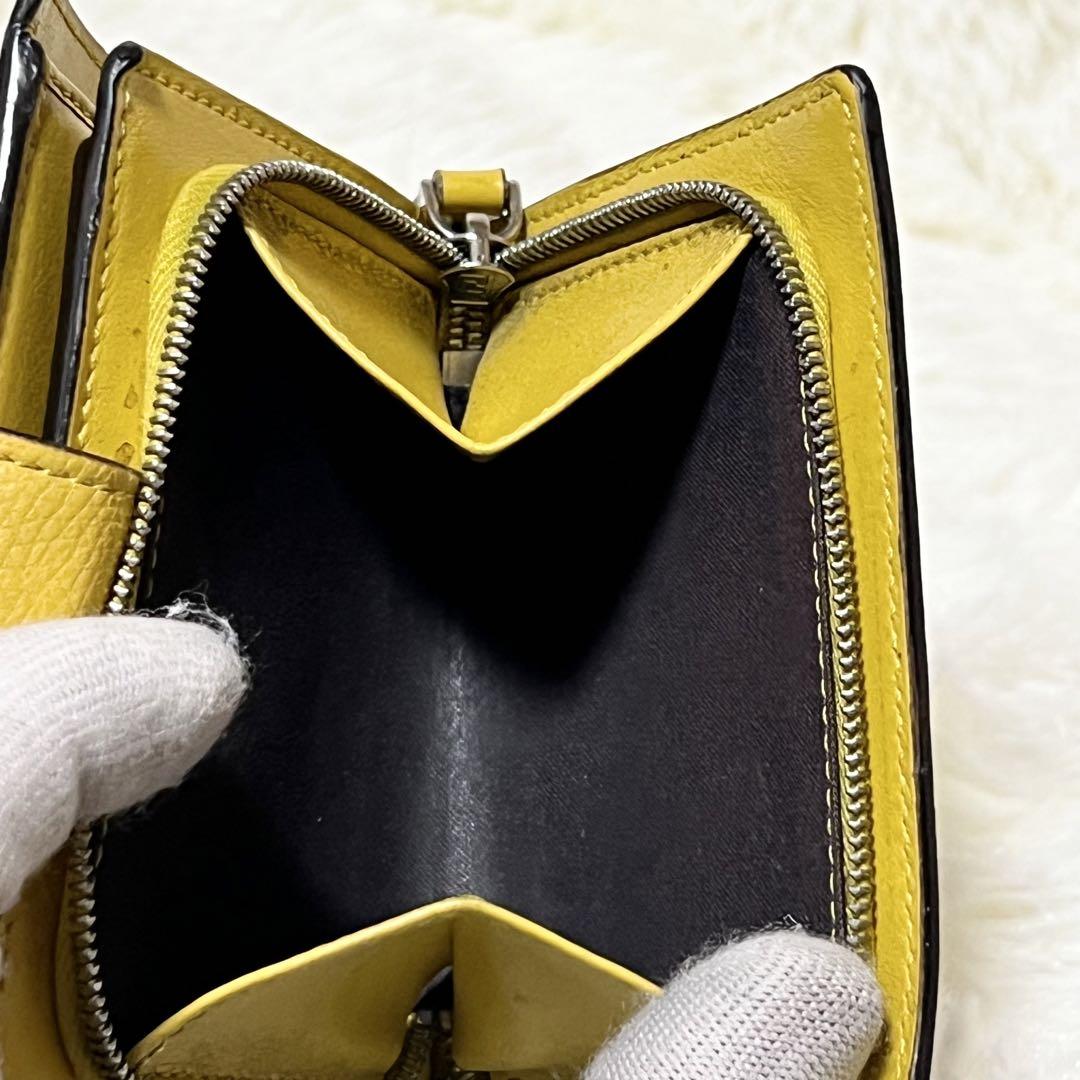 美品】フェンディ エフイズ ズッカ柄 FF 二つ折り 財布 レザー
