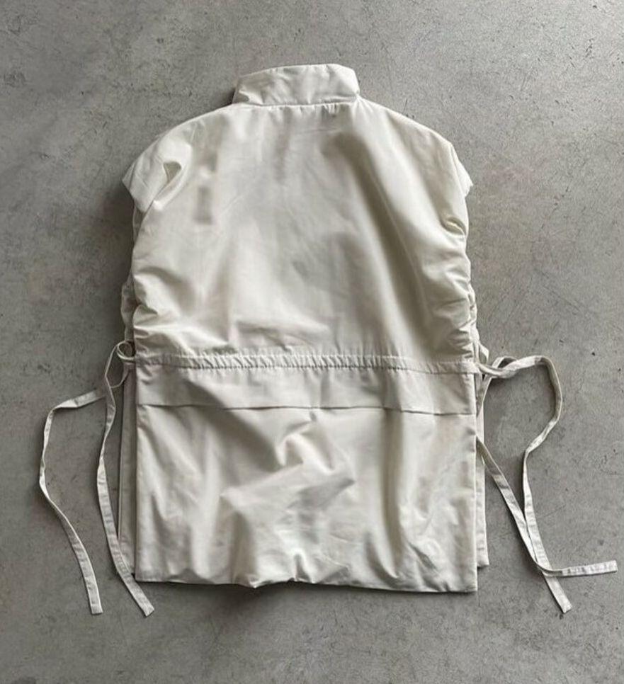 新品 タグ付き FASHIRU ファシル パファーベスト white 白ベスト 新品 タグ付き FASHIRU ファシル パファーベスト white 白ベスト