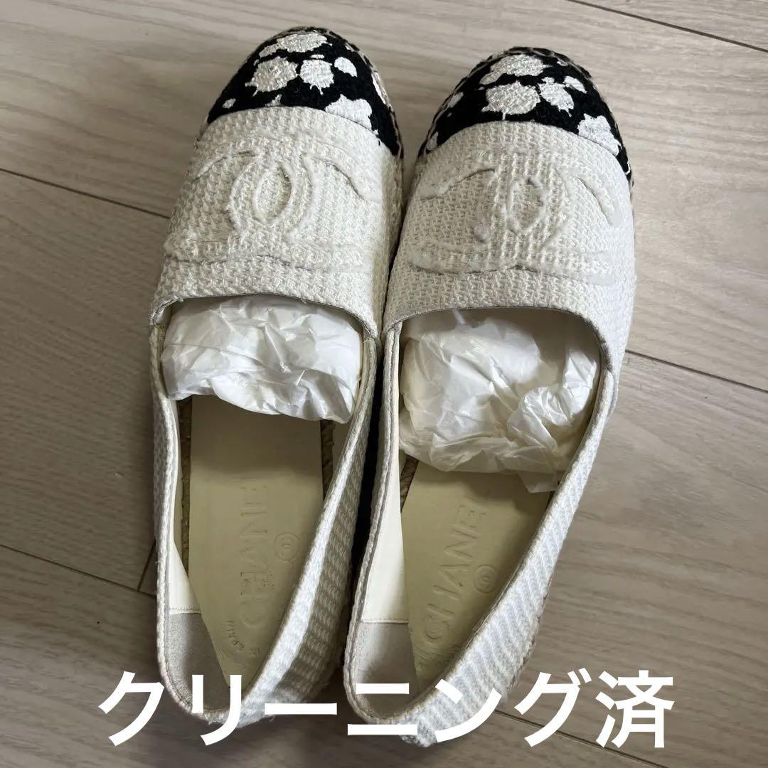 CHANEL スリッポン ホワイト/ブラック