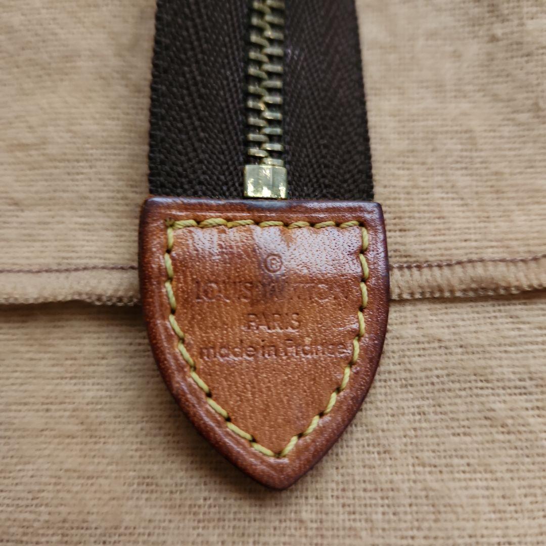 Louis Vuitton モノグラム　ポーチ