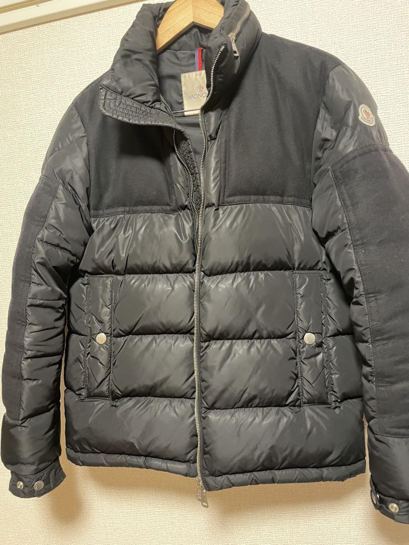 MONCLER ブラック ダウンジャケット