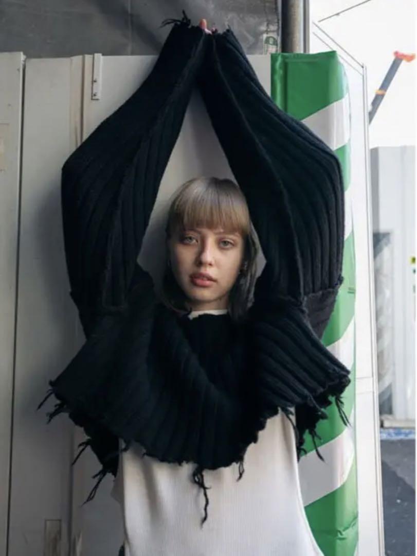 PERVERZE Crash Wide Snood Short Knit - メルカリ
