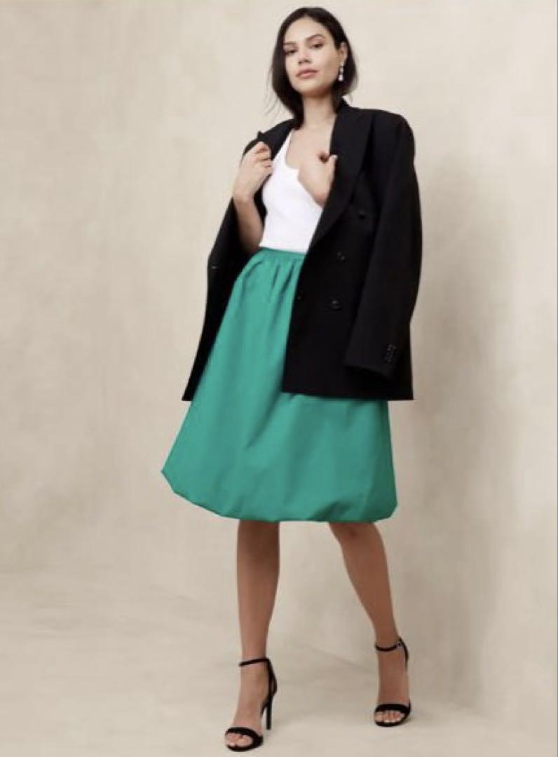BANANA REPUBLIC FACTORY STORE　ひざ丈タフタスカート