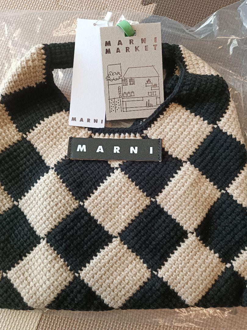未使用新品マルニmarni ニット　バッグ　アイボリーブラック