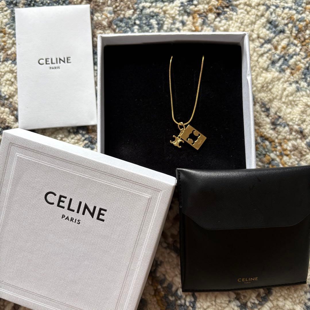 ︎CELINE セパラブル トリオンフ インターロック ペンダント