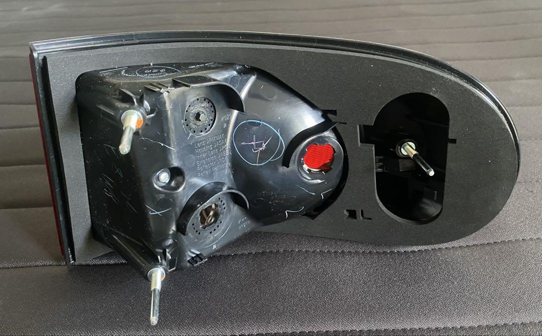 【新品】トヨタ FJクルーザー 純正 左テールライト 左テールランプ