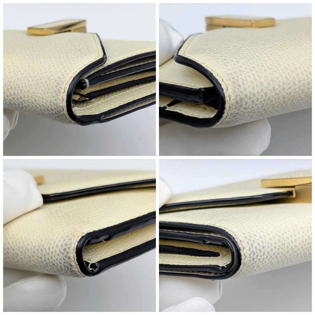 ヴァレクストラ イジィデ コンパクト ウォレット ペルガメーナ オフホワイト ヴァレクストラ イジィデ コンパクト ウォレット ペルガメーナ オフホワイト