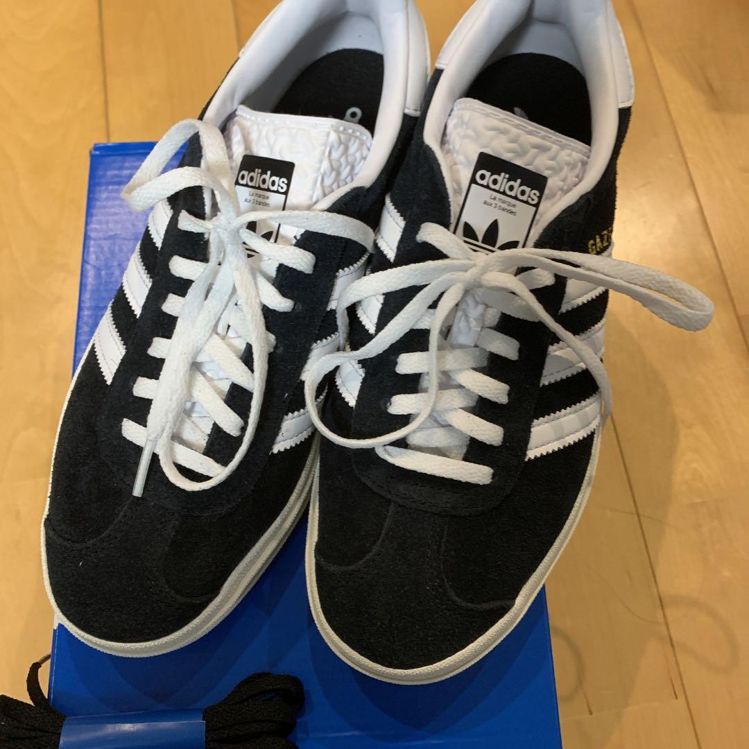 adidas Gazelle スニーカー 黒/白