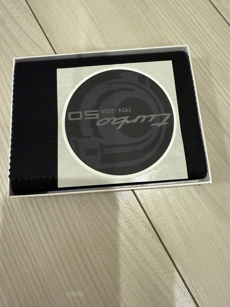 新品　ポルシェ　クラッシック　50周年911ターボ　カードケース　グリーン