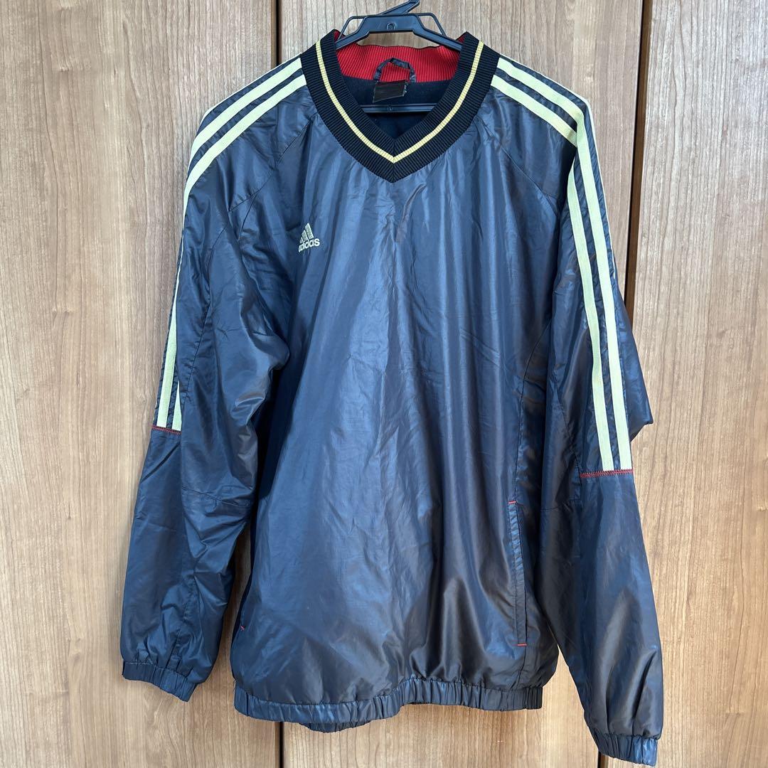 adidas グレー Vネックジャケット パンツセット