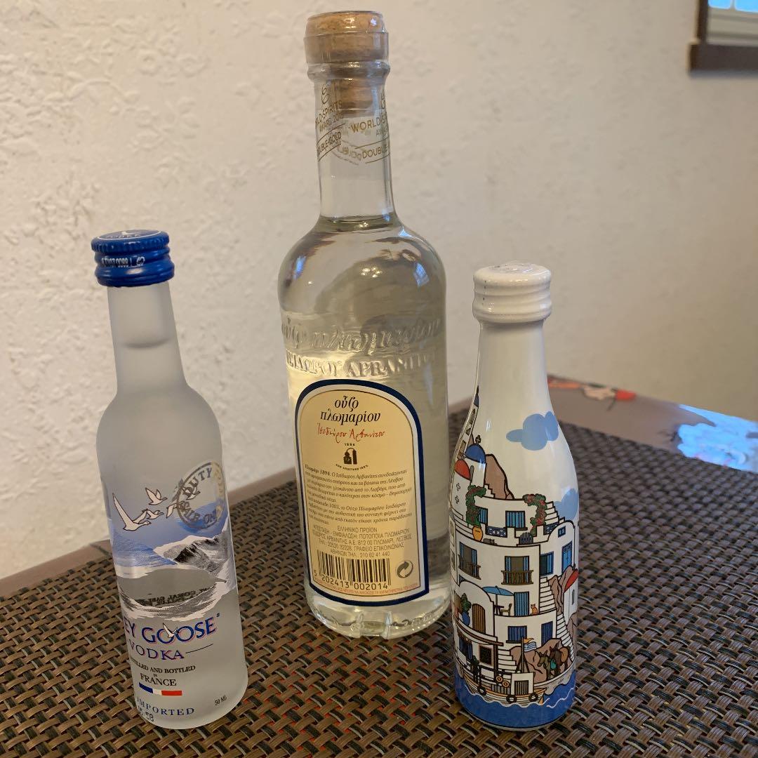 メルカリ 更新 ギリシャの地酒 Ouzo ウーゾ おしゃれミニボトル二本付き ウイスキー 2 500 中古や未使用のフリマ