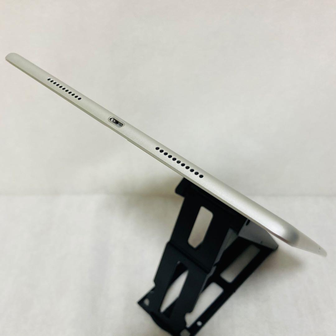 【美品】 iPad Air 第3世代 Cellular 64GB シルバー