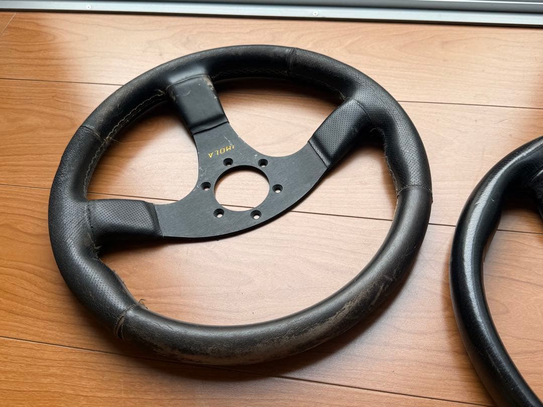 イタルボランテ ステアリング傷や汚れあり