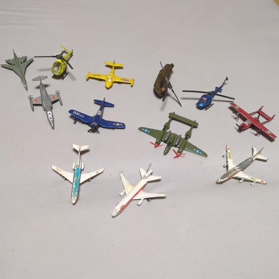 ミニチュア 航空機 戦闘機 12機セット