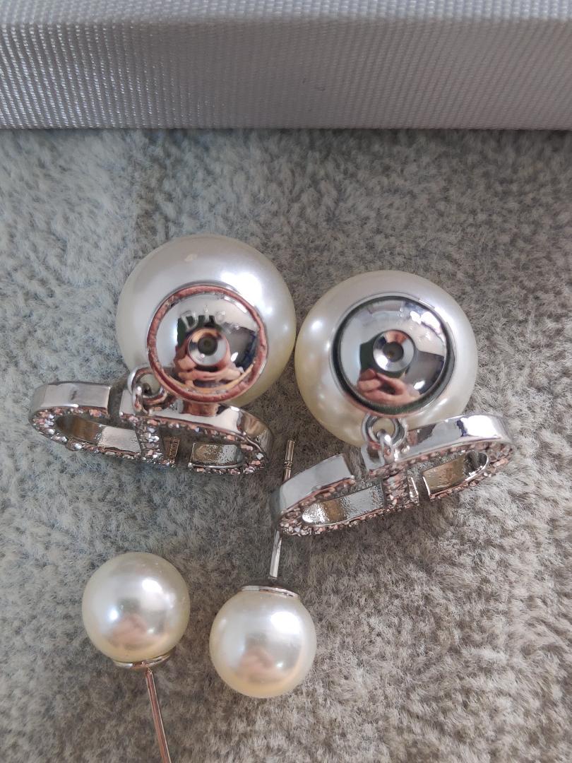 Dior（クリスチャンディオール） パールピアス　CD　人気美品