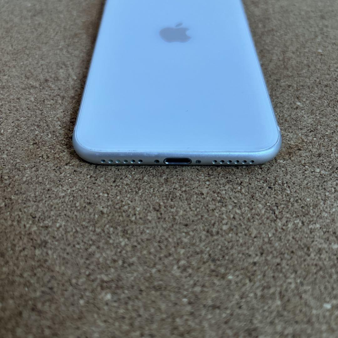 9245【早い者勝ち】iPhoneSE2 第2世代 64GB SIMフリー☆