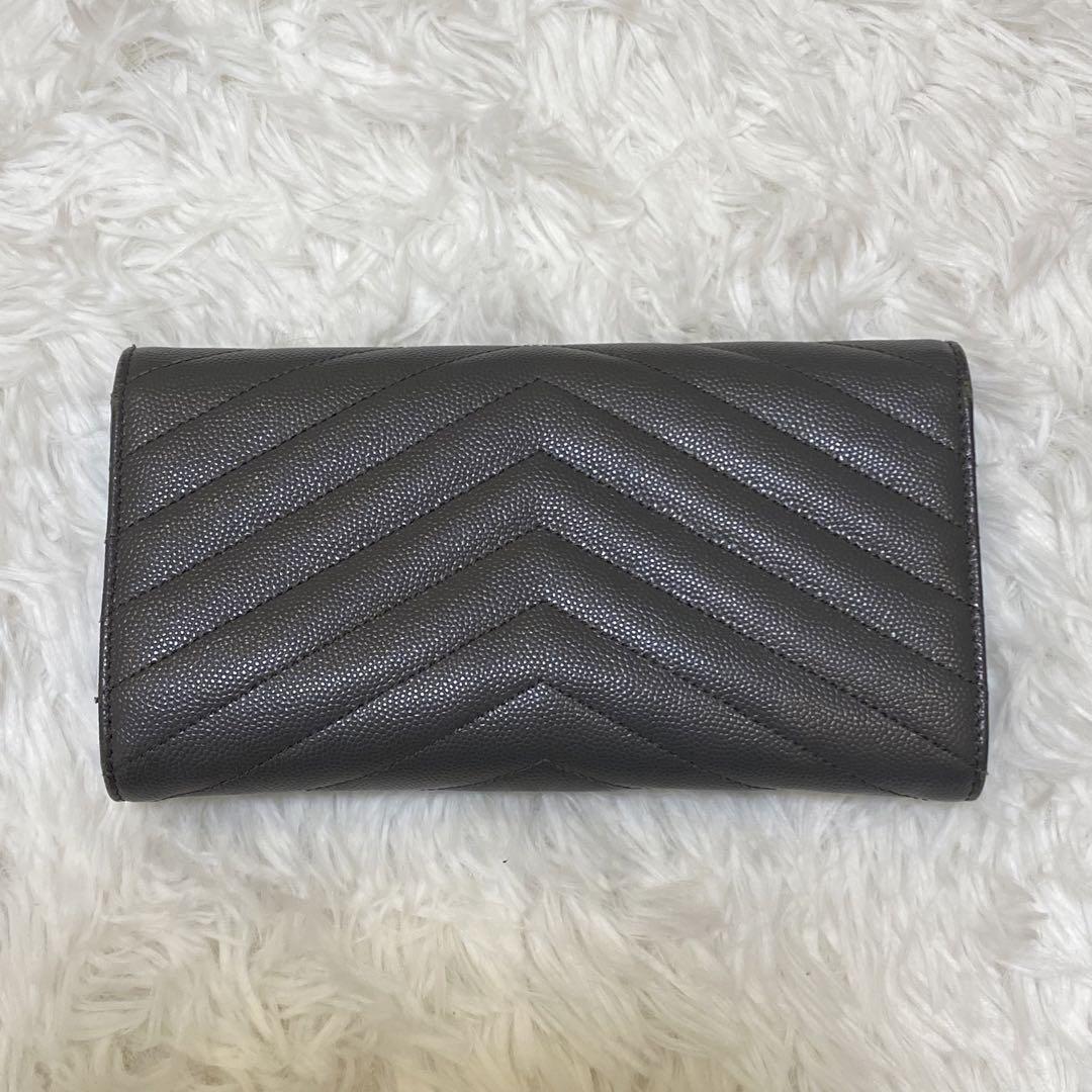 SAINT LAURENT