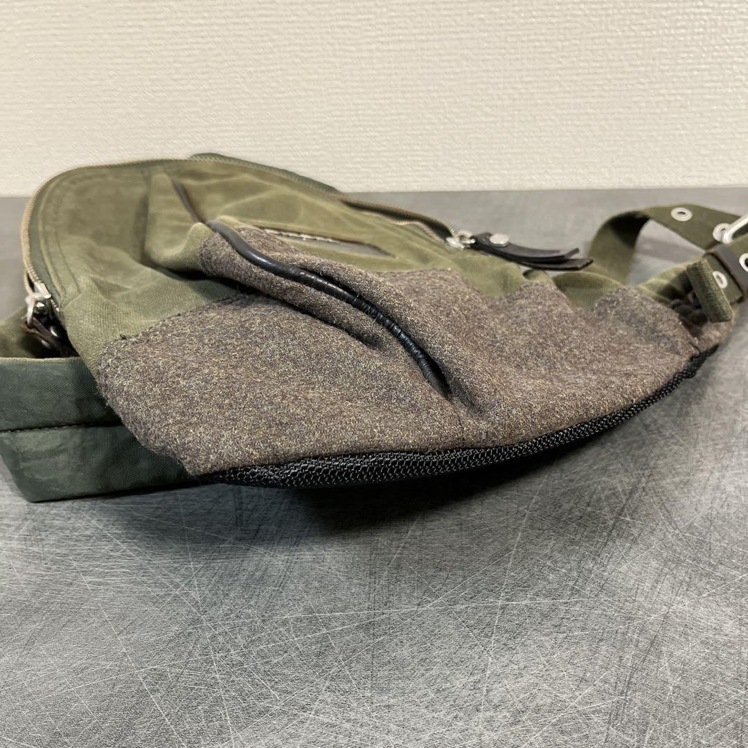 【値下げしました】DIESEL オリーブグリーン ボディバッグ