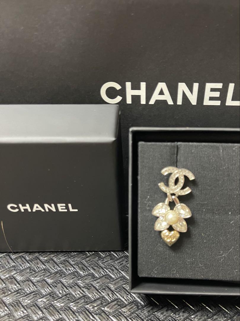 定価¥167200 店頭に在庫あり　CHANEL ピアス
