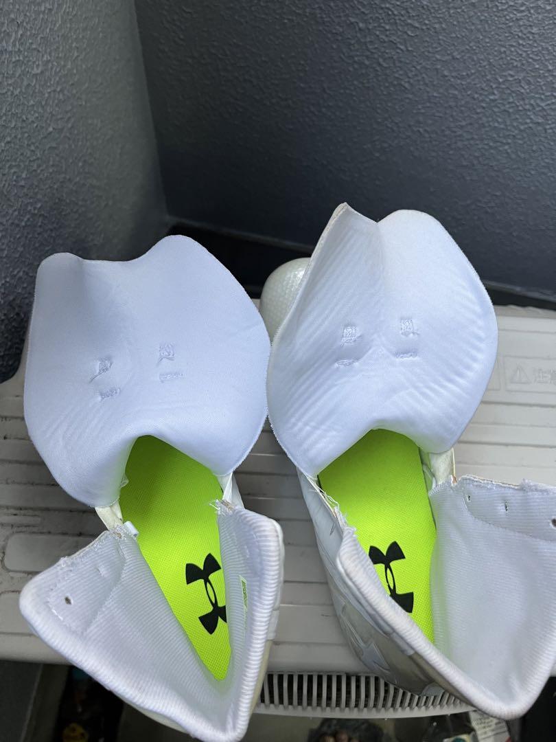 スパイク under armour men's highlight MC 27.5