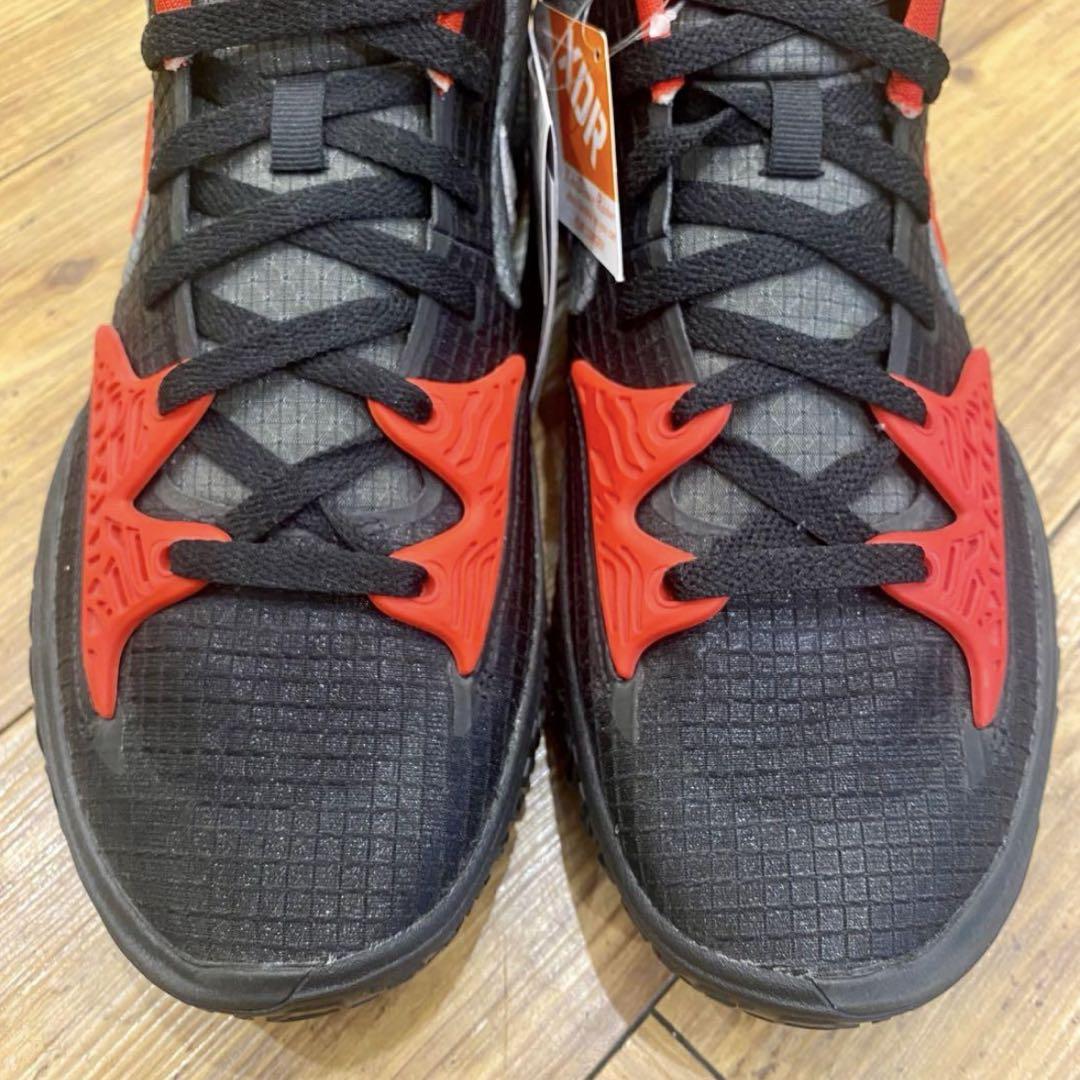 まとめ買いでお得 新品】Nike 4ナイキカイリーロー4バッシュ25.5cm Low Kyrie シューズ(男性用)