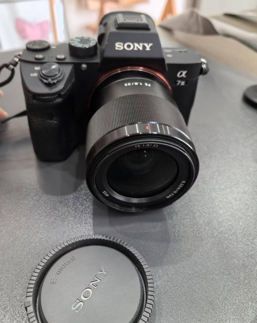 SONY α7 III ミラーレス一眼 本体 58,800円