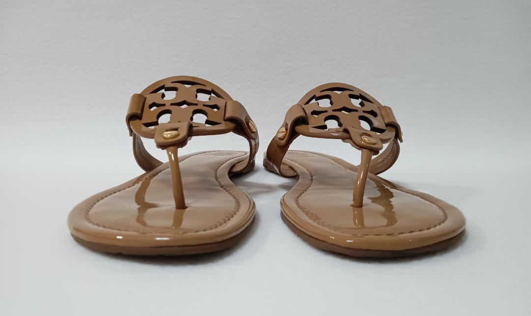 激安通販特集！ 極美品 Tory トングサンダル Burch 靴