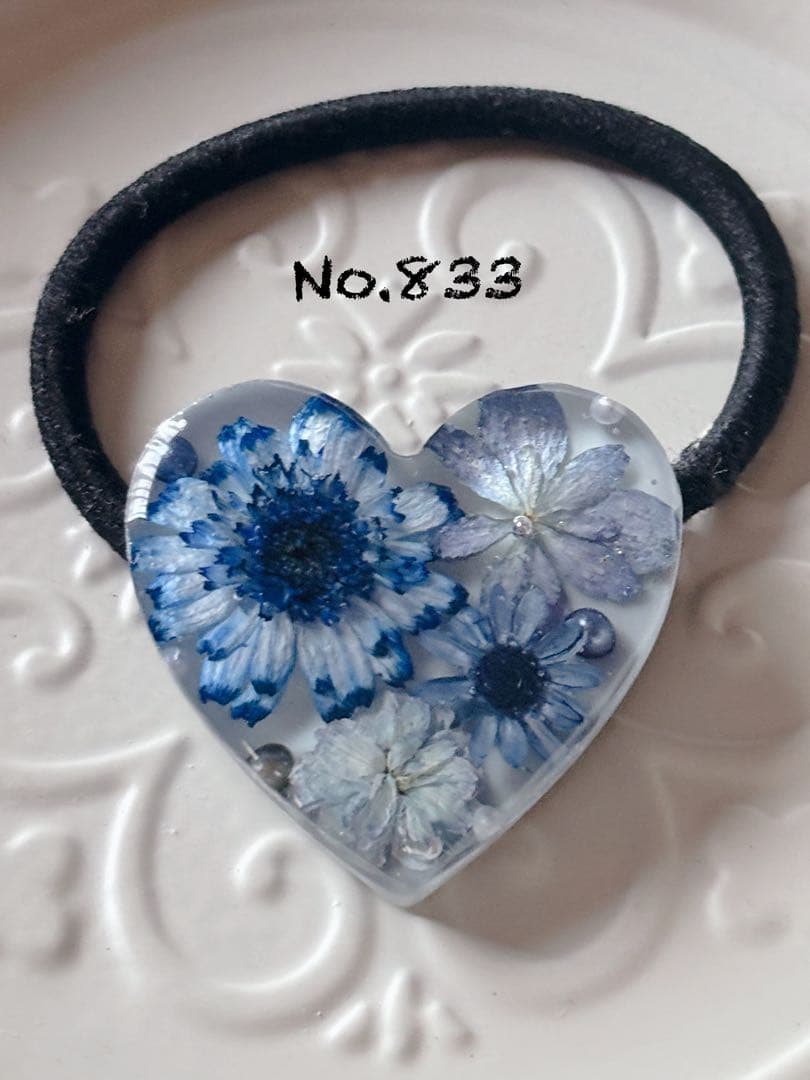ハンドメイドNo.833 レジンヘアゴム❁⃘マトリカリア、アジサイ