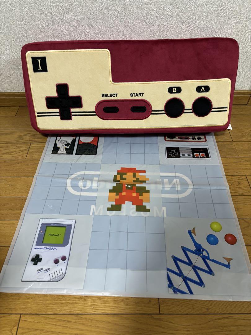 ニンテンドーミュージアム ファミリーコンピューター　コントローラー クッション 新品 ニンテンドーミュージアム クッション ファミコン