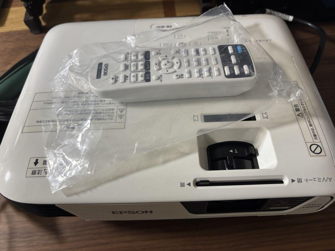 EPSON ビジネスプロジェクター【EB-W31】 10,500円