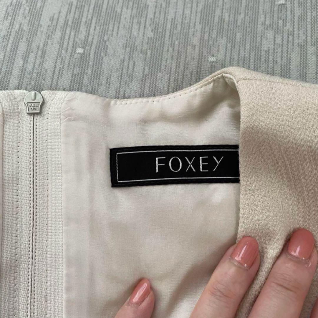 FOXEY V