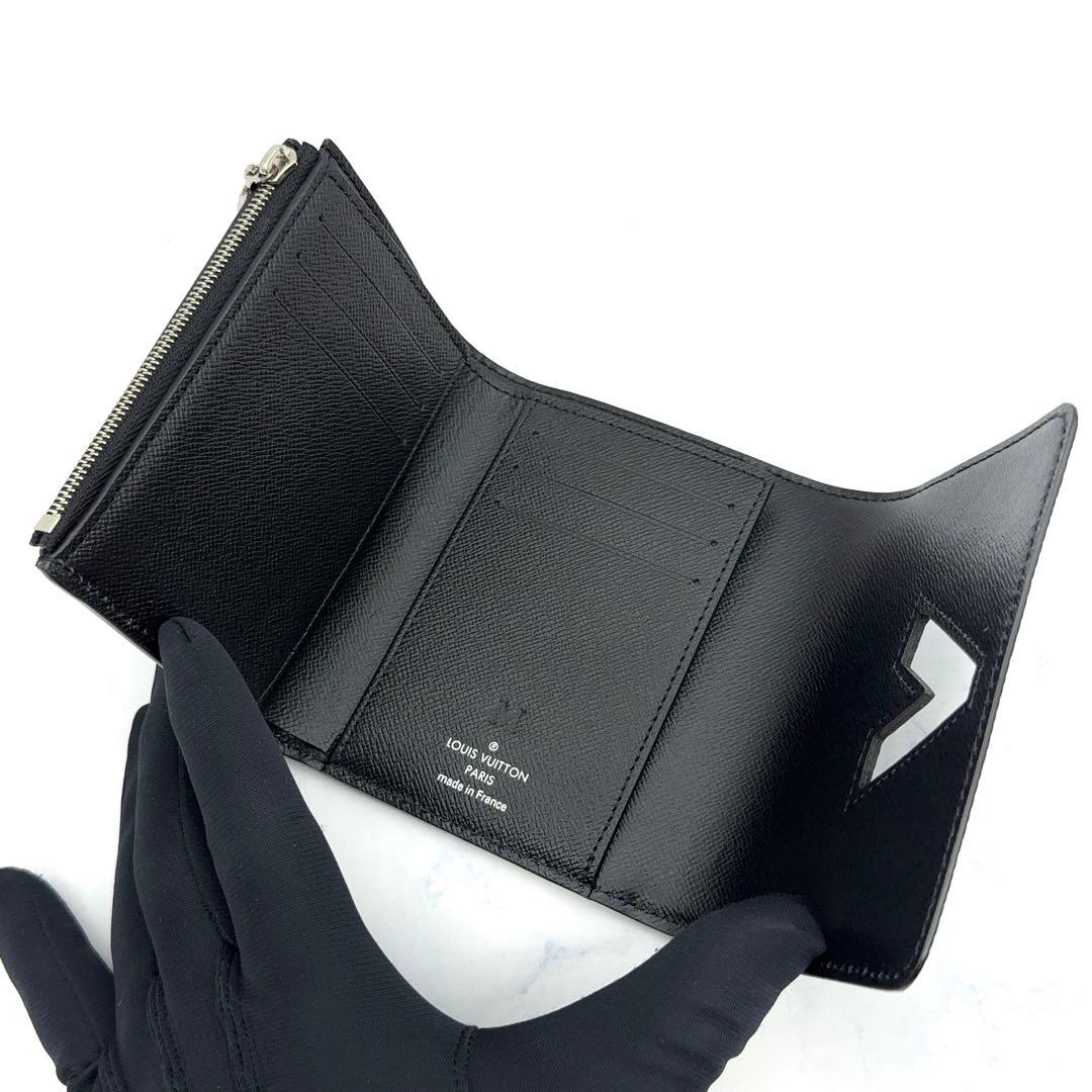【ほぼ新品】ルイヴィトン エピ ポルトフォイユ ツイスト コンパクト 三折り財布