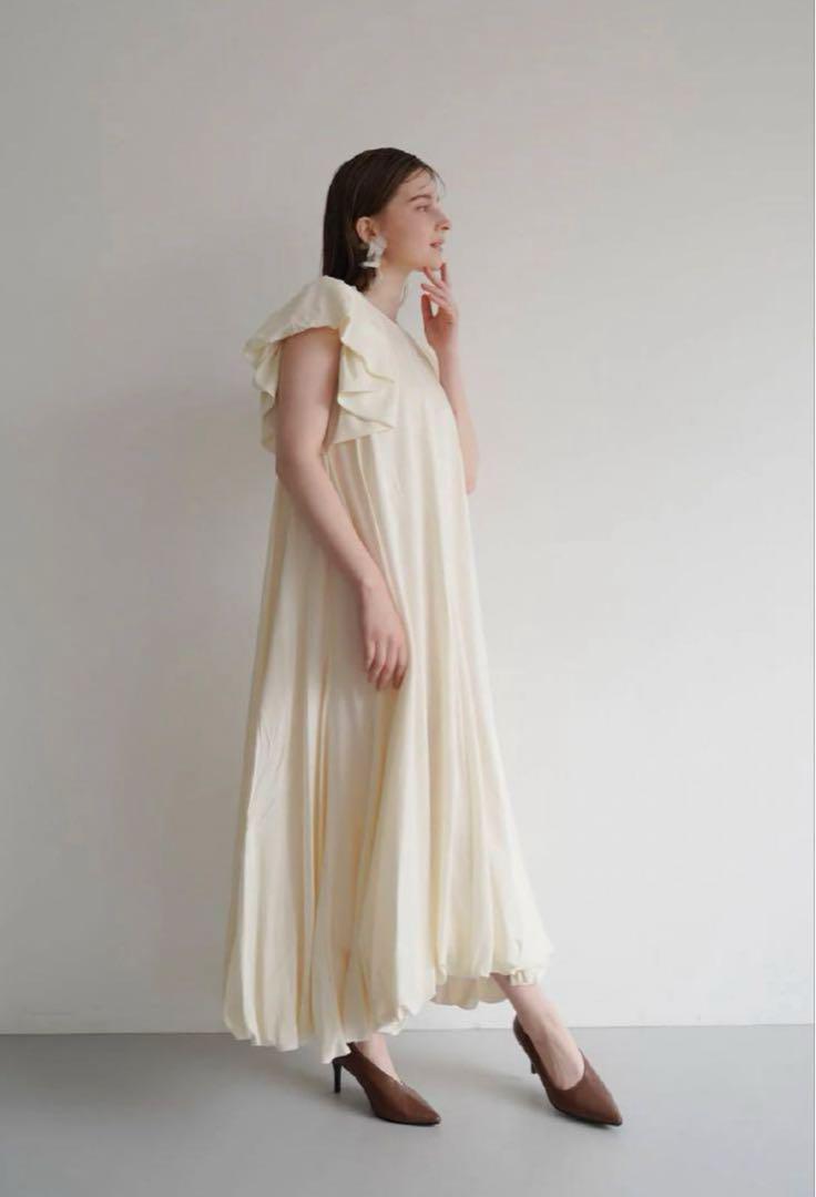 【美品】acka balloon form one-piece ベージュ balloon form one-piece – Acka online store