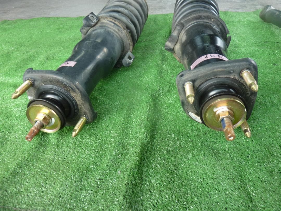 17マジェスタ 純正ショック．サス