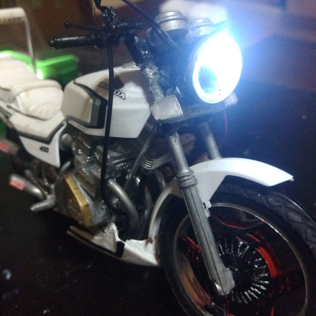 アオシマCBX完成品 アオシマの1/12 完成品バイクシリーズに「Honda CBX400F」が登場