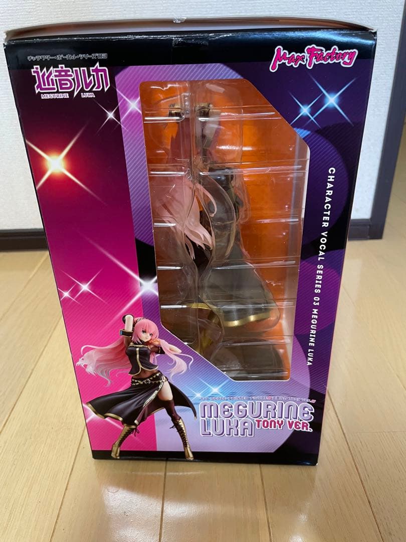 MEGURINE LUKA TONY VER. フィギュア
