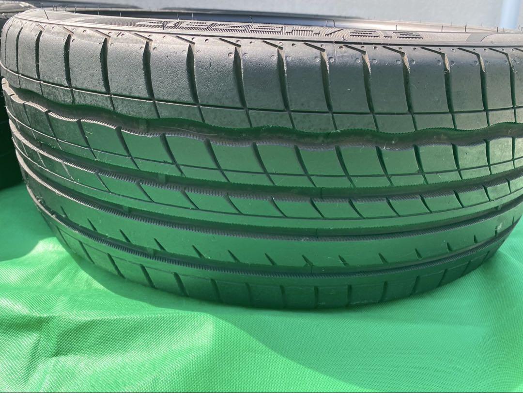 MOMO OUTRUN M3 215/45R17 4本セット