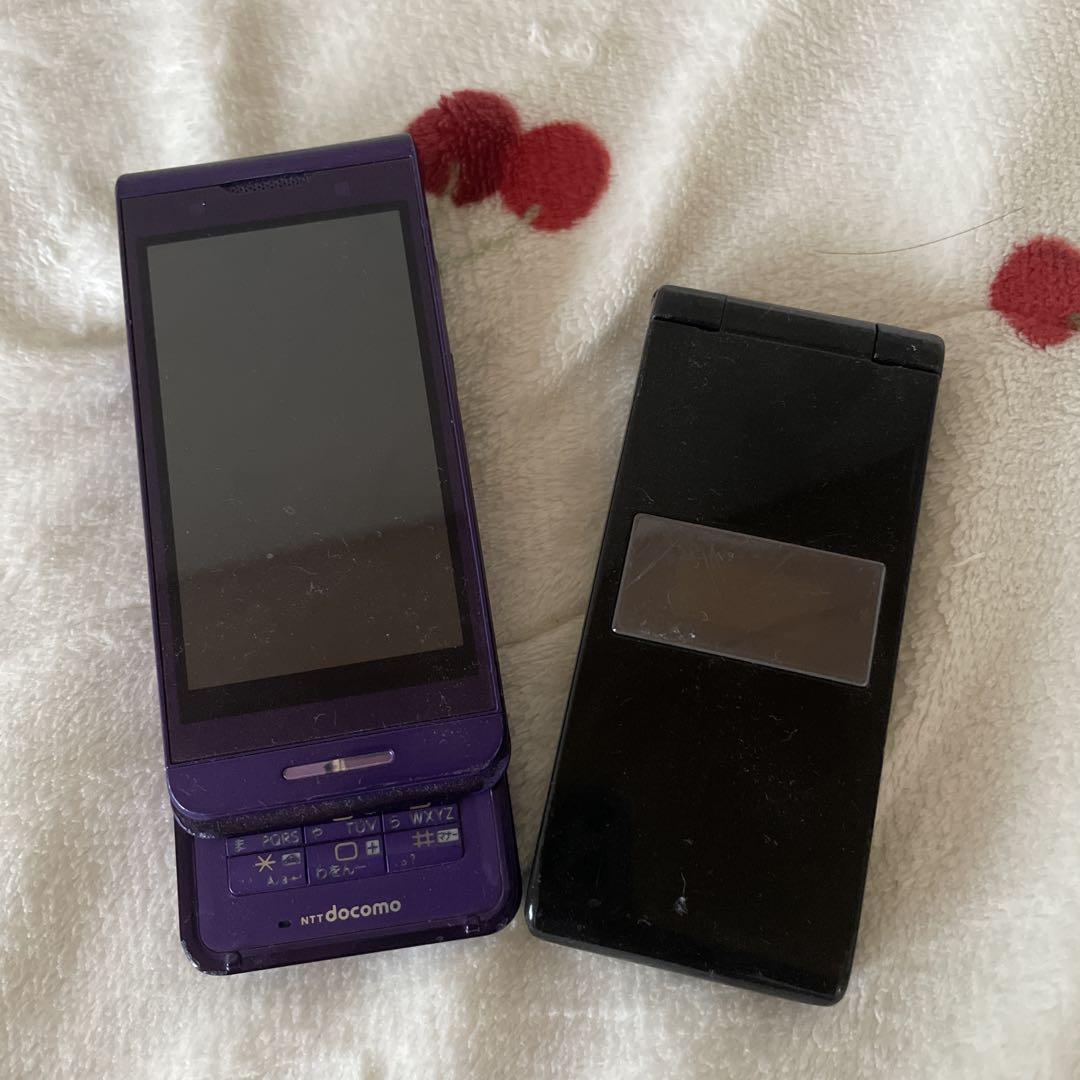 NTT docomo スライド式携帯電話 ブラック（ジャンク品） docomo 折りたたみ式携帯電話 2台セット スライド ガラケー