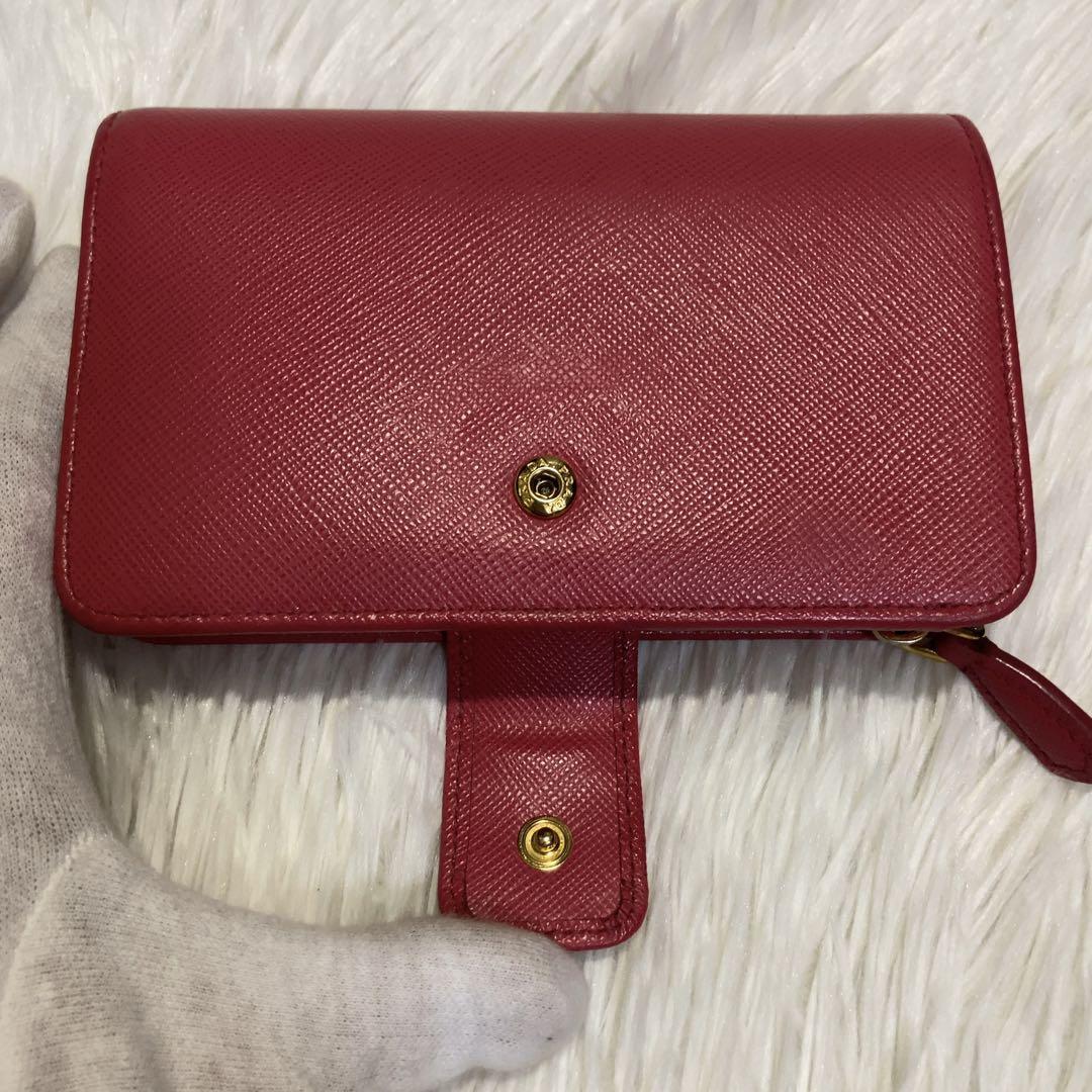 早い者勝ち★ PRADA ★ カーフスキン 二つ折り財布 人気のピンク 最終価格 早い者勝ち※ PRADA プラダ 二つ折り 財布 ピンク