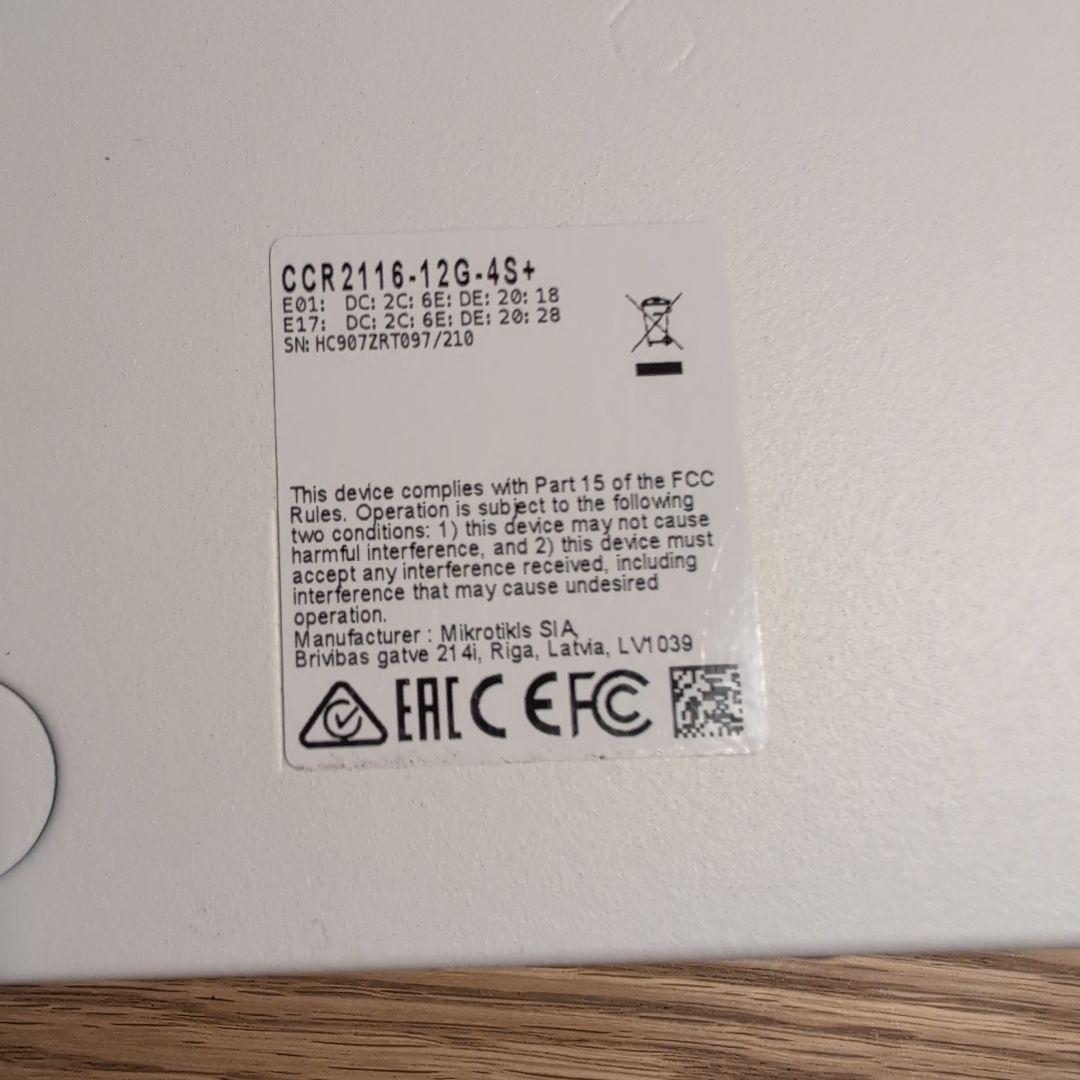CCR2116-12G-4S 有線LANルーター
