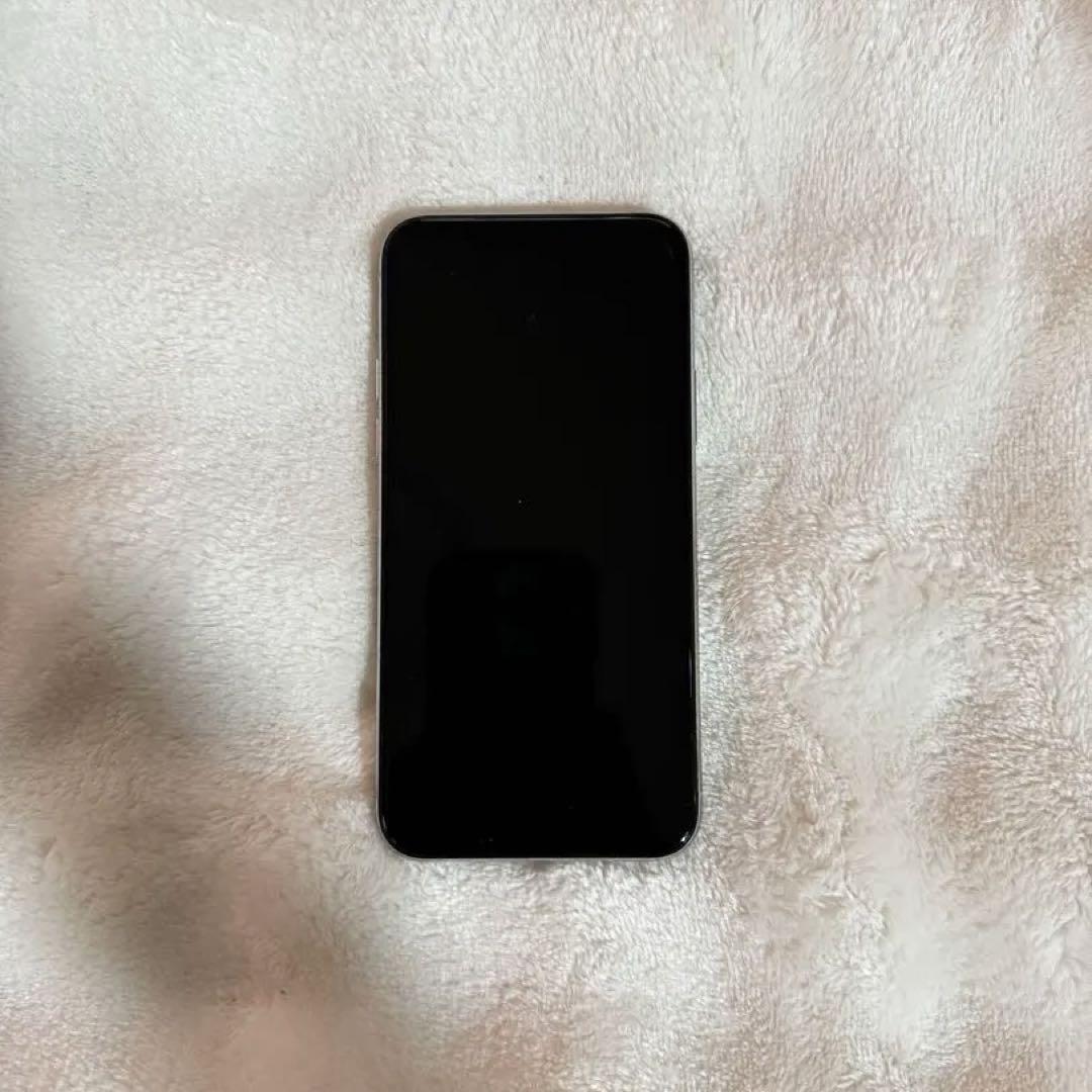 Apple iPhone 11proシルバー　本体