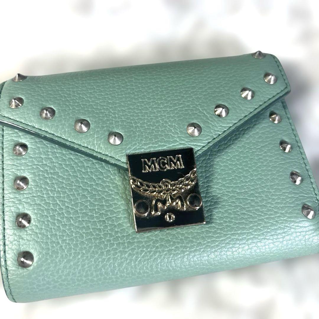 MCM ミントグリーン 三つ折り財布 MCM ミントカラー エムシーエム 三つ折り財布 - メルカリ