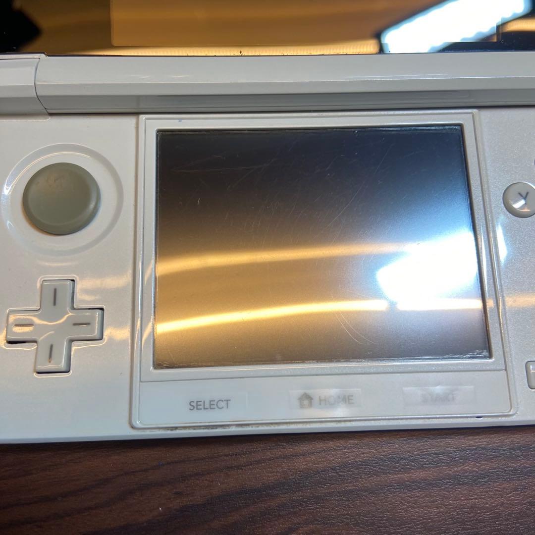 ニンテンドー3DS 本体 アイスホワイト 5027 ニンテンドー3DS 本体 アイスホワイト 5027