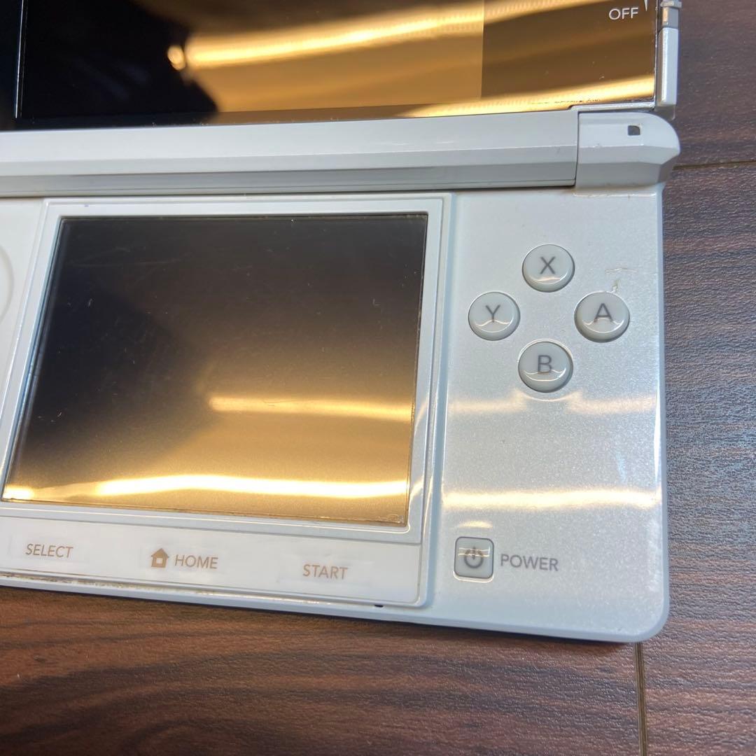 ニンテンドー3DS 本体 アイスホワイト 5027 ニンテンドー3DS 本体 アイスホワイト 5027