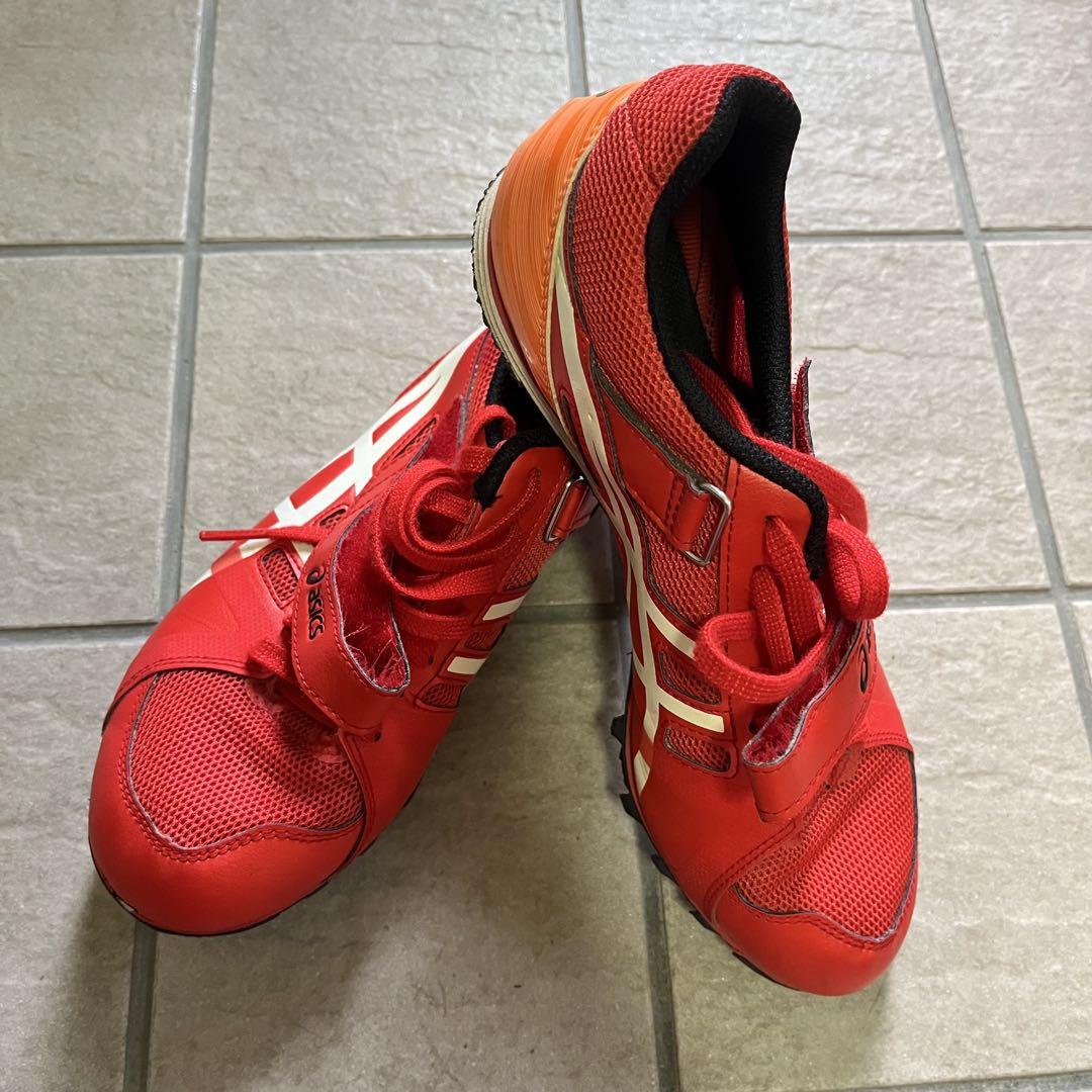 最終値下げasics スパイクシューズ 赤