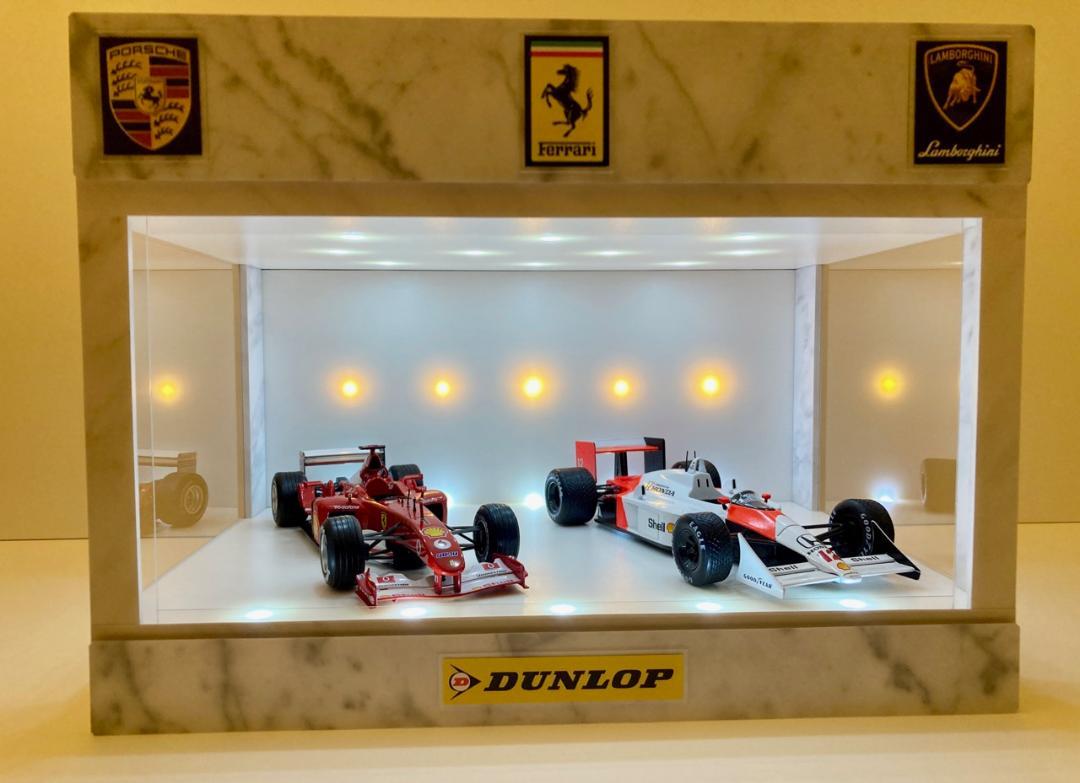1/18.1/24展示可・WH基調・3面発光ディスプレーBOX・ネオ