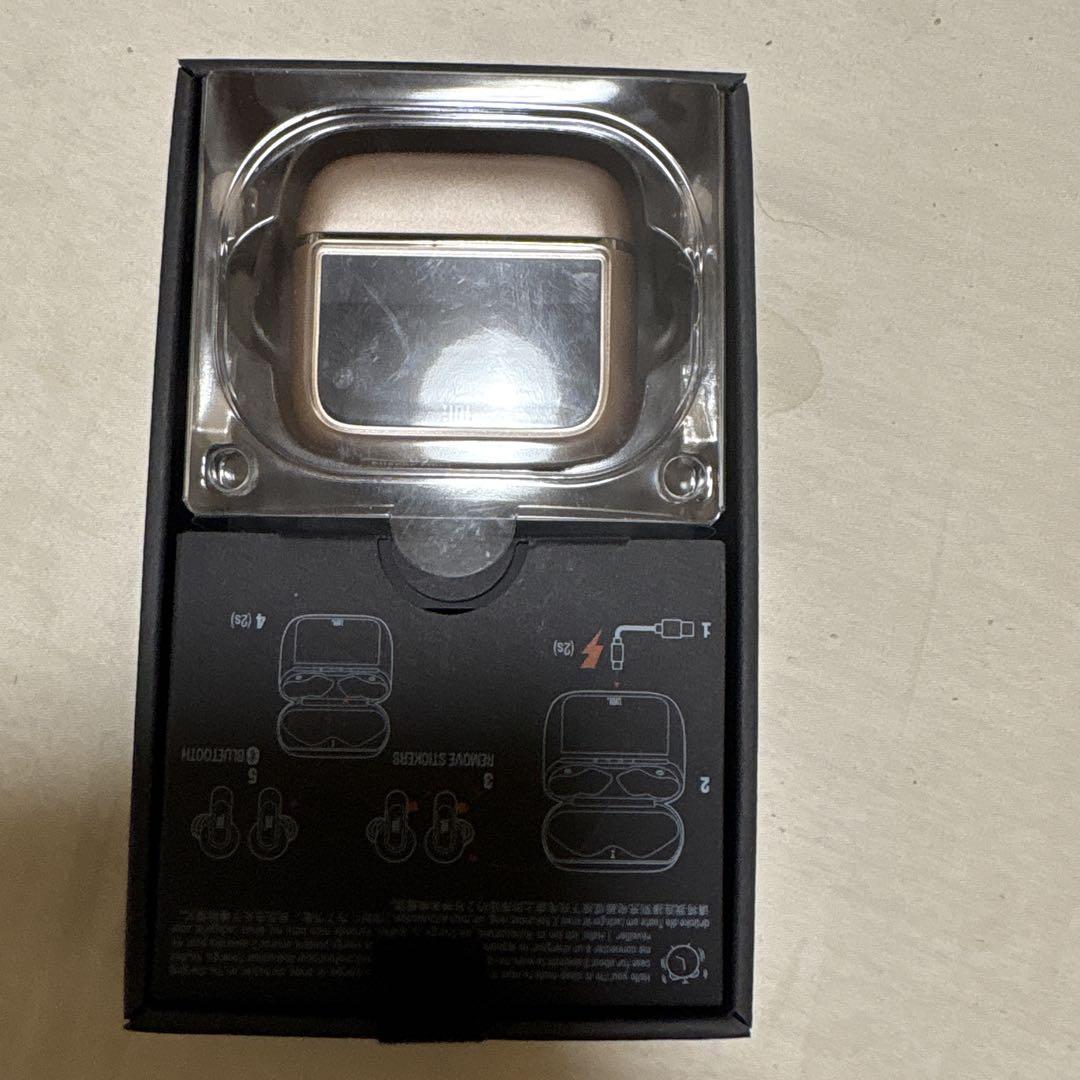 JBL tour pro 3ワイヤレスイヤホン 充電ケース付き
