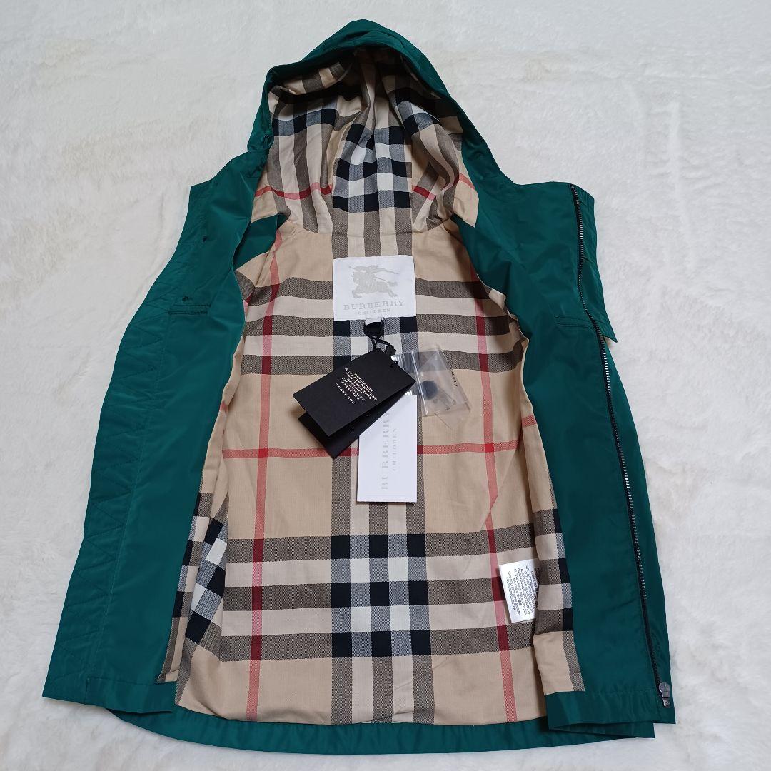 【新品】BURBERRY CHILDREN マウンテンパーカー フード 6Y